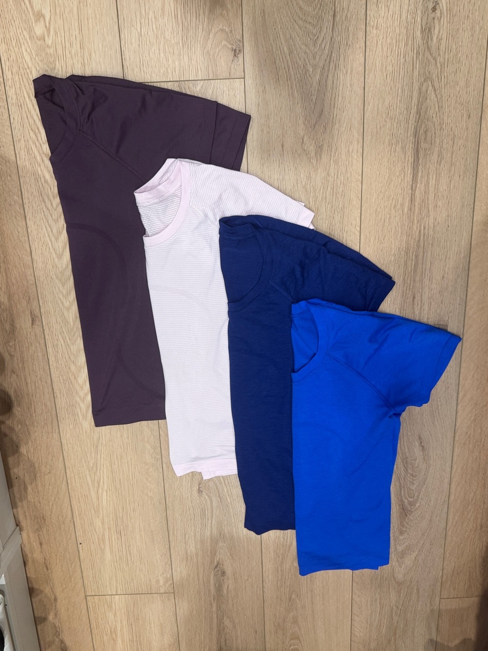 Four Lulu Short Sleeve Crew Tees - Race length - size 10 - Picture 2 of 2